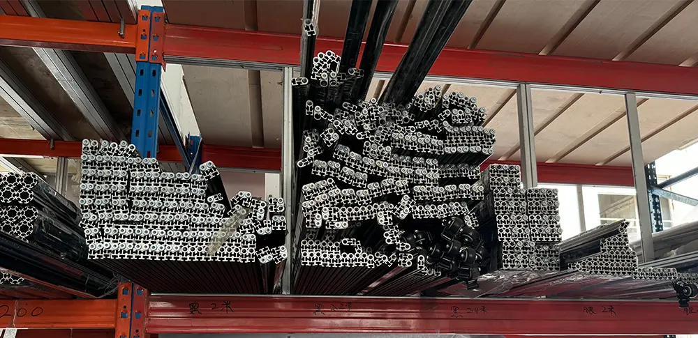3021